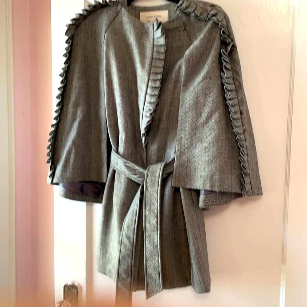 BANANA REPUBLIC OLIVIA PALERMO CAPE